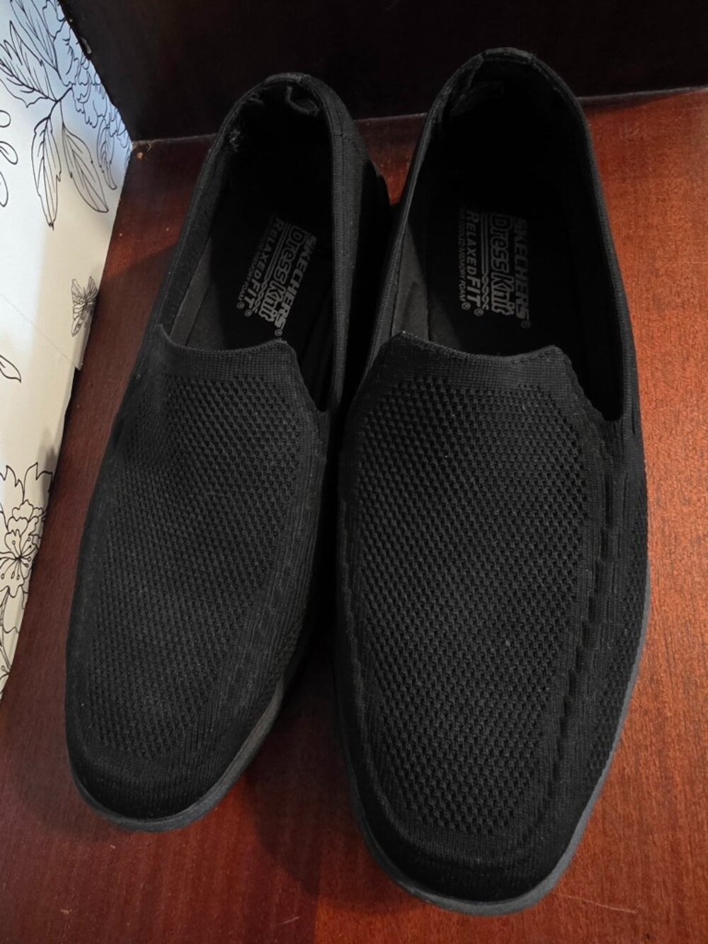 Skechers Dress Knit Relaxed Fit Slip-on Shoes Men's 11 Black SN65294